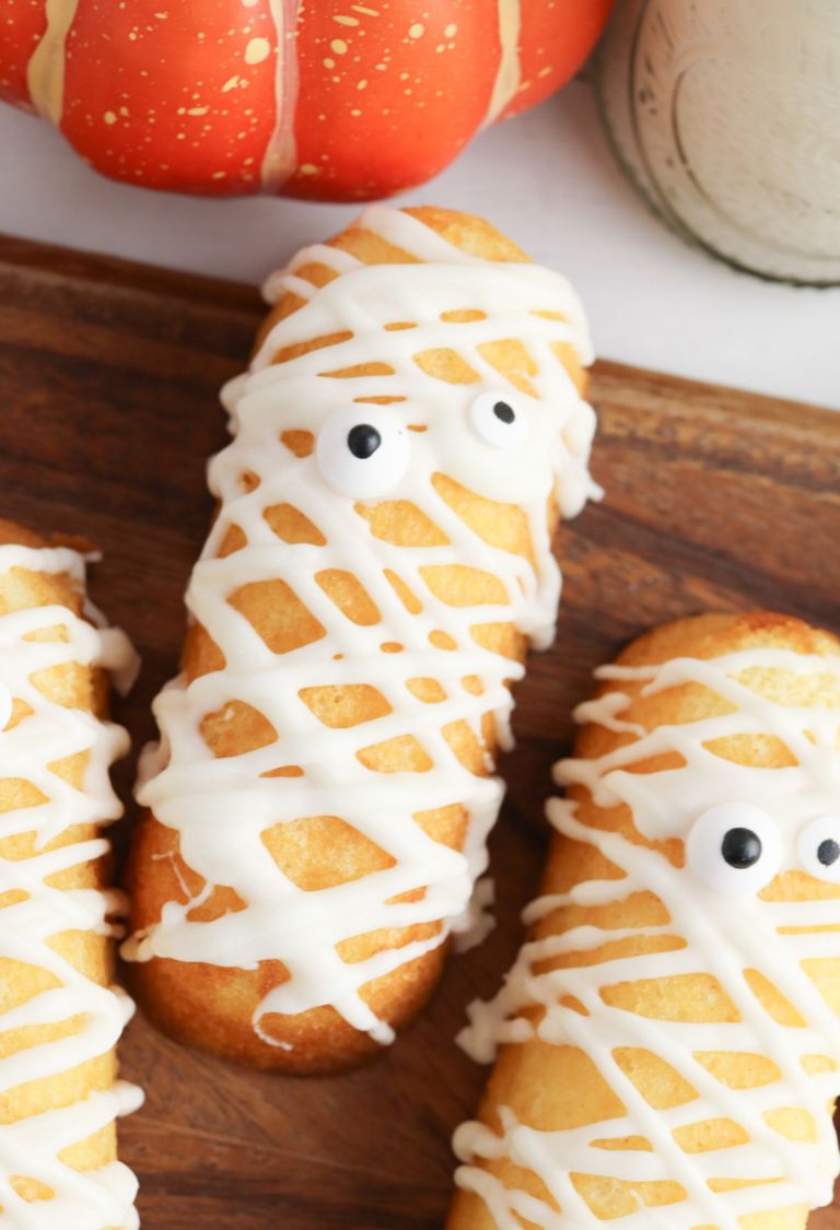 Halloween Twinkie Mummies