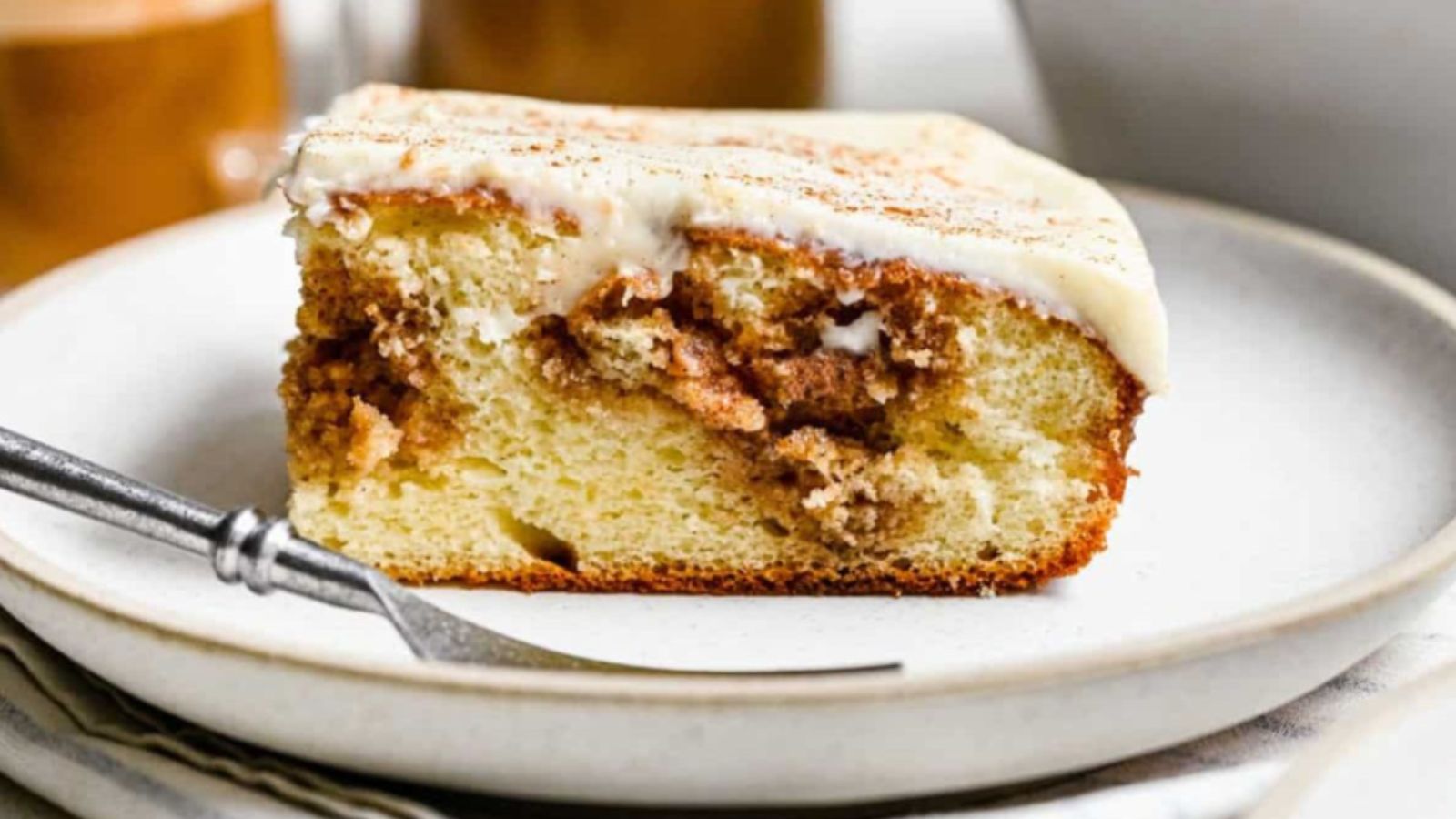 11 Poke Cake Recipes That Are Big on Flavor and Low on Effort