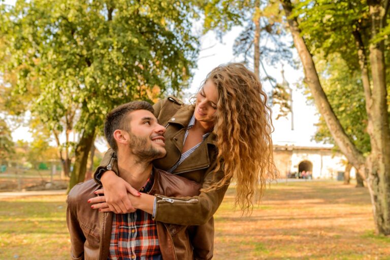 12 Weird Things That Can Actually Make Relationships Stronger