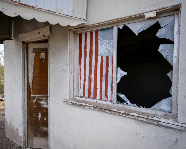 10 Brutal Towns Where Living in America Feels Impossible 