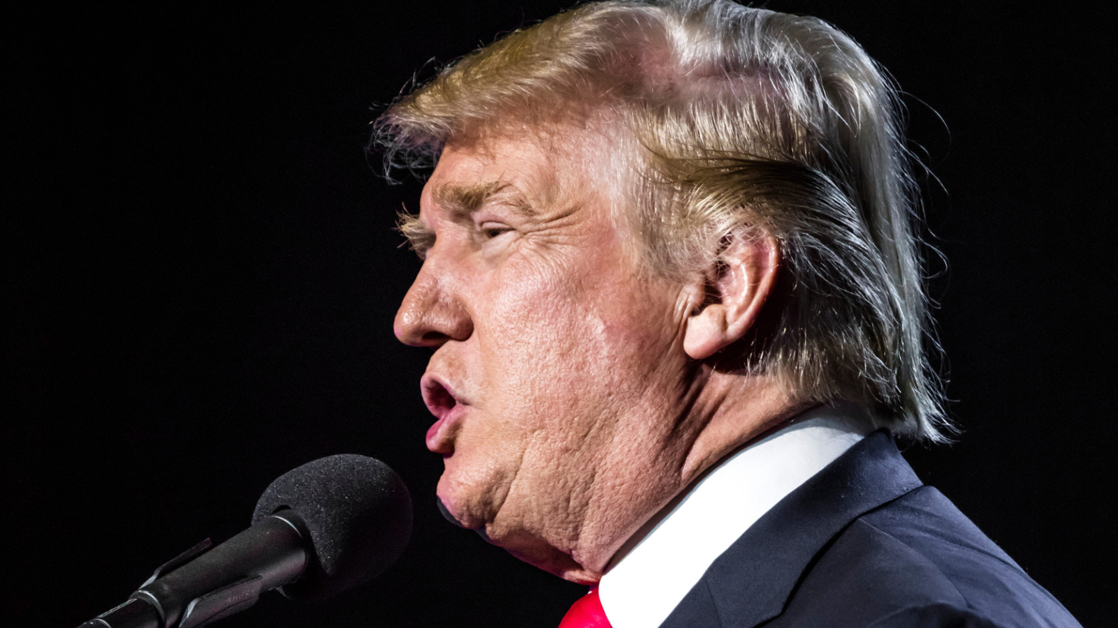 trump spaeking