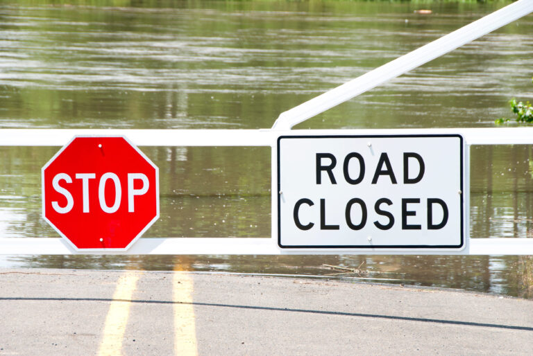 Selwyn Avenue Sinkhole Tied to Water Main Break Disrupts South Charlotte Traffic