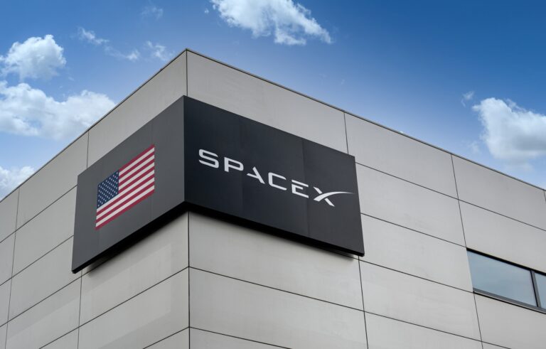 New York: SpaceX’s $2 Trillion Stock Party Has a Lock-Up Trap Investors Can’t Ignore
