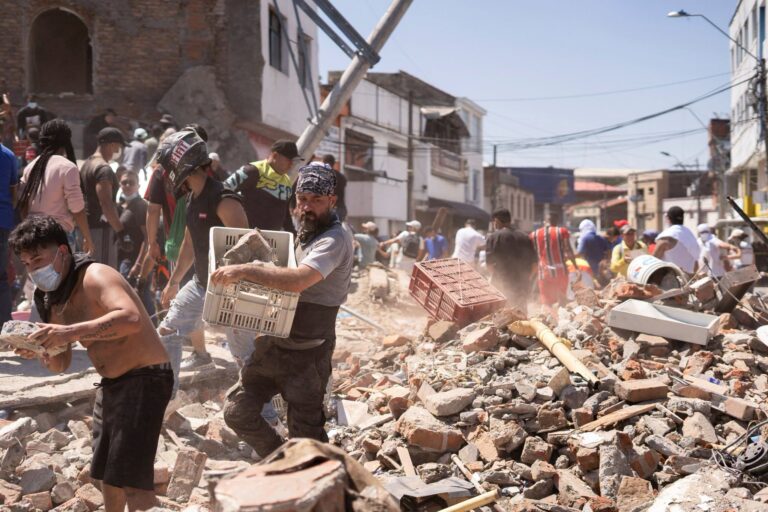 Colombia Earthquake Leaves More Than 160 Dead as Rescuers Dig Through Rubble for Survivors