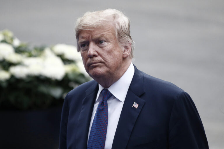 Iran Adviser Says Tehran Should Wait Out Trump as Hormuz Standoff Hardens