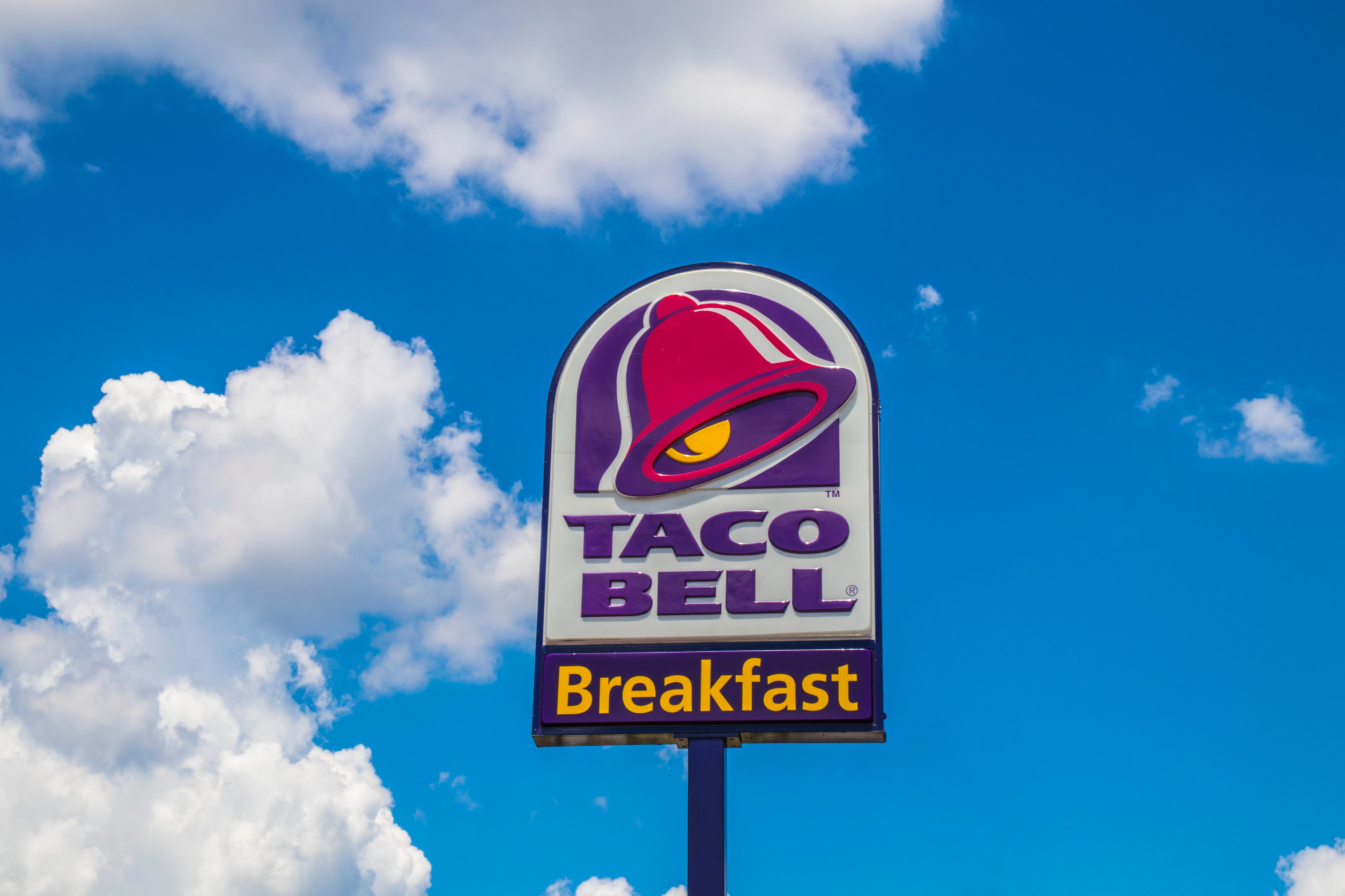 Conyers, Ga / USA - 07 27 20: View of a the Taco Bell street sign