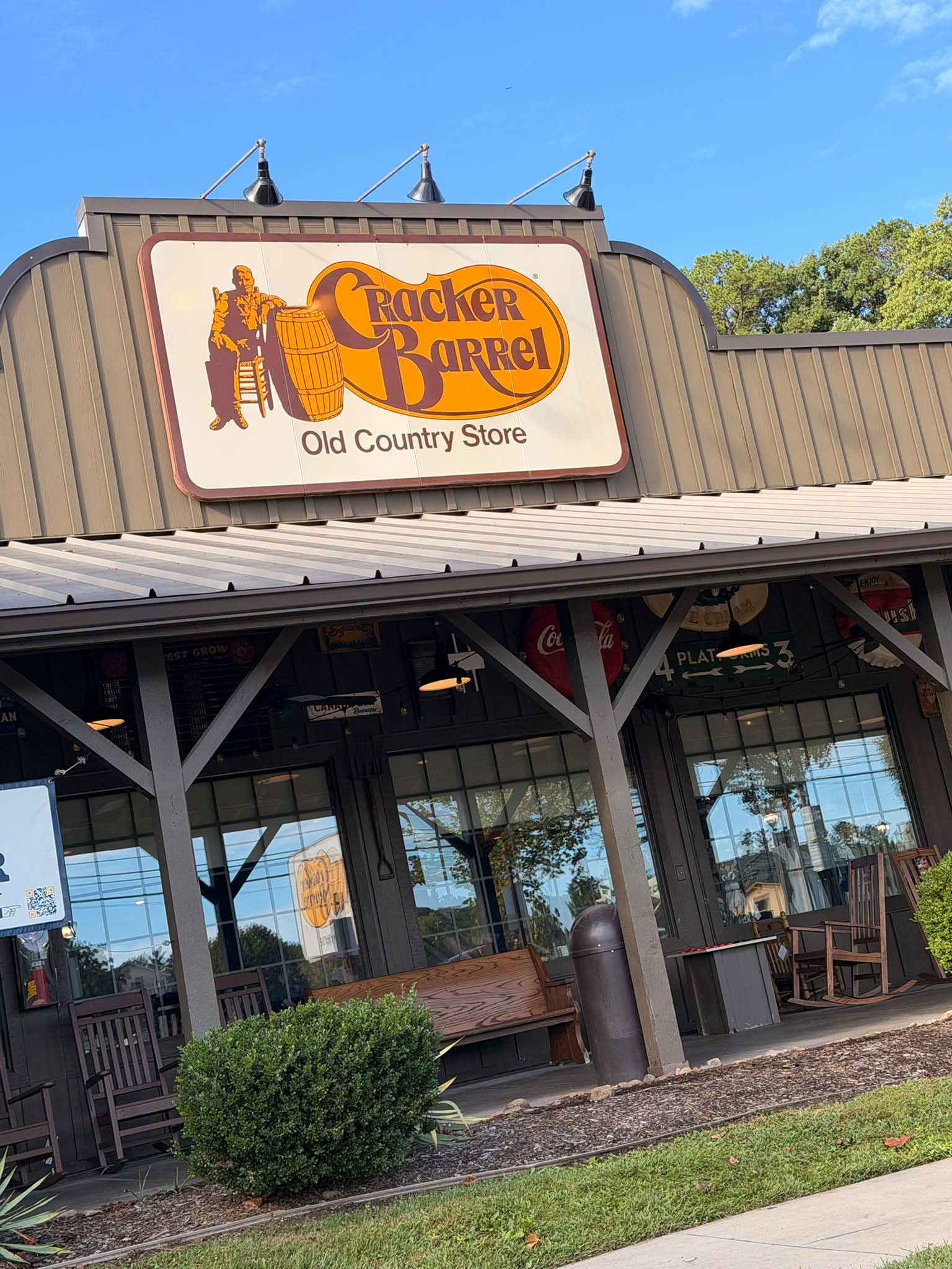 Cracker Barrel’s 2026 Holiday Menu Adds a Turkey Sandwich and Cinnamon Swirl Pancakes 