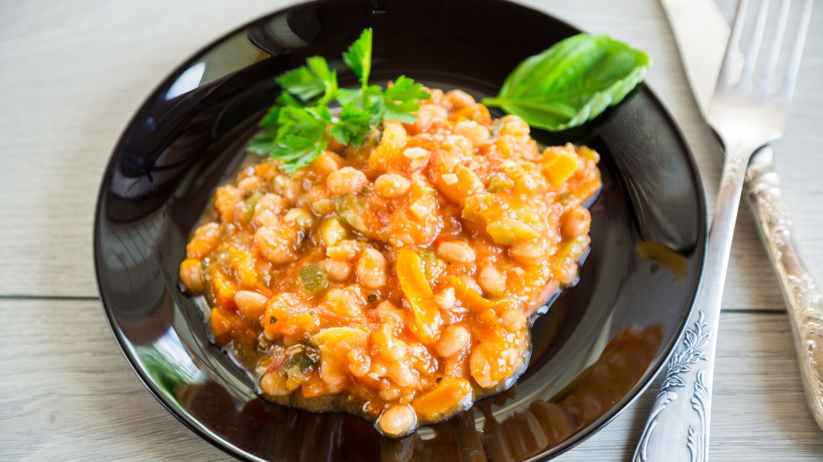 7 Reasons to Try This Make-Ahead Zucchini&ndash;White Bean Salad