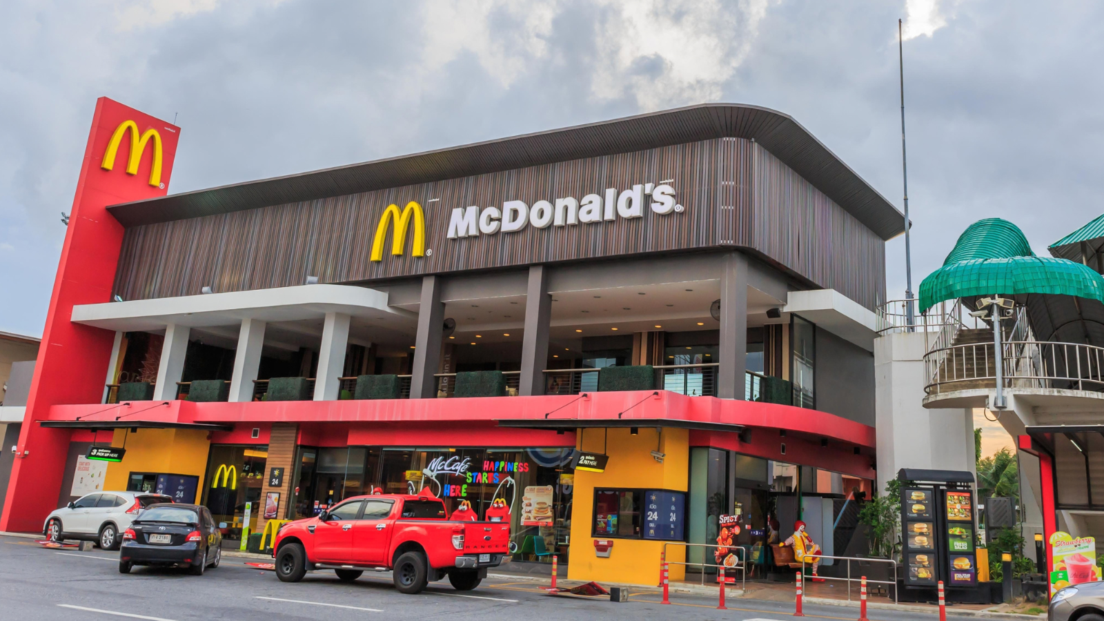 A McDonald's restaurant at the Motorway Rest Area where located middle way to Pattaya town. It is the good place for tourist when want to find some drink. Image Credit: sarayuth3390/ 123RF